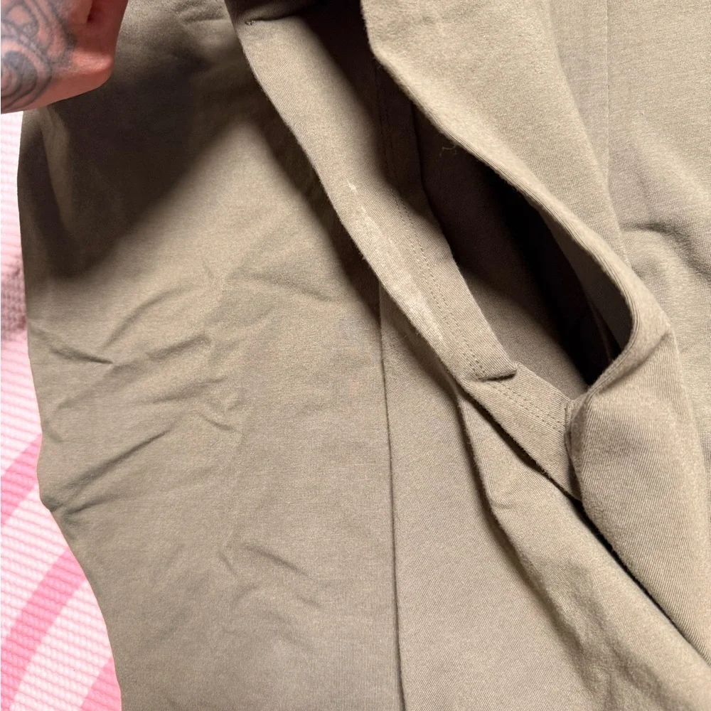 Olive Green shoulder pad  Top and Leggings Set - Picture 7 of 8